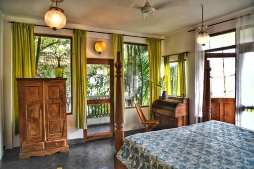 Jardin D'Ulysse & Hard Rock Bed & Breakfast Morjim Exterior photo