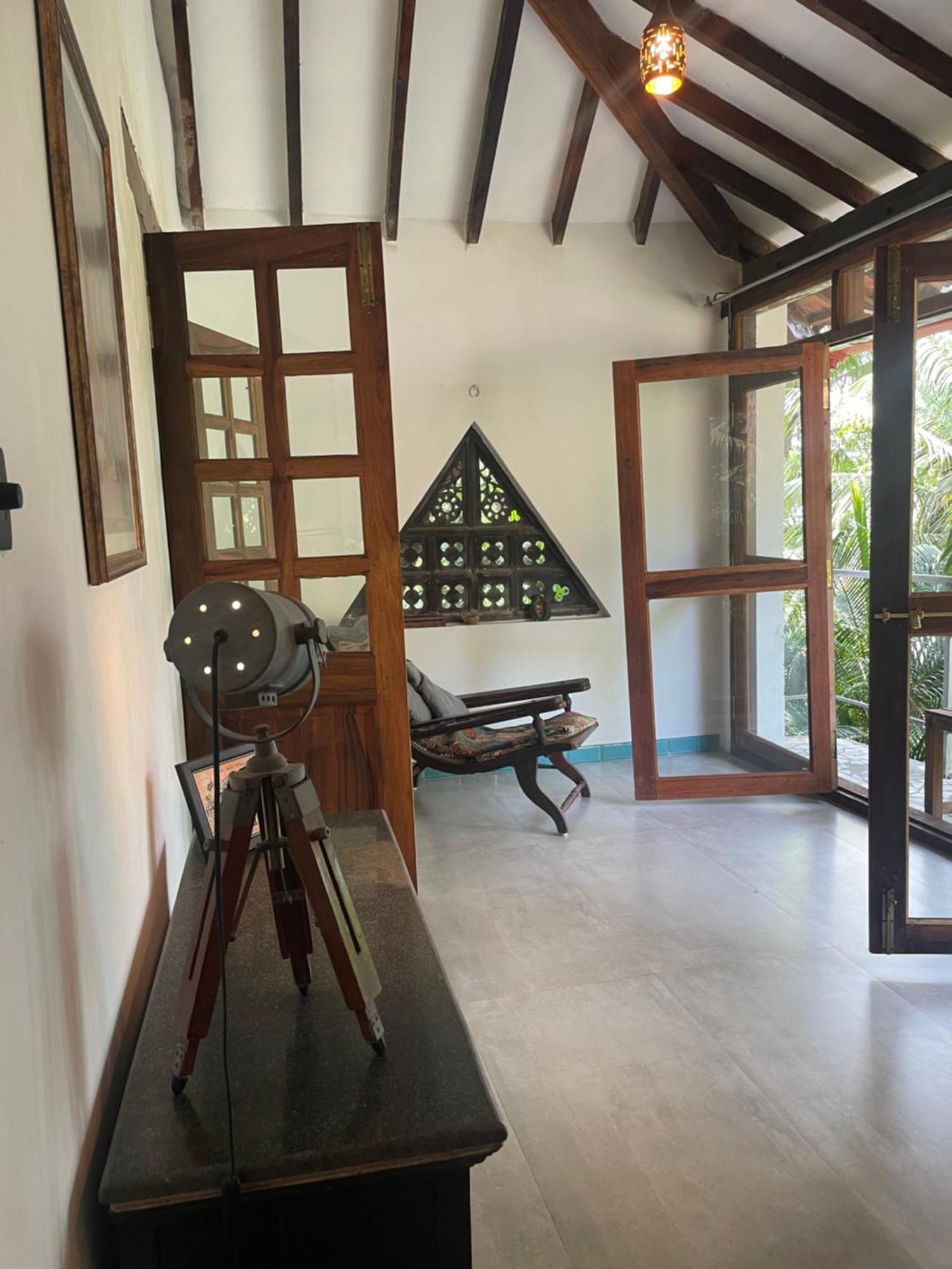 Jardin D'Ulysse & Hard Rock Bed & Breakfast Morjim Exterior photo